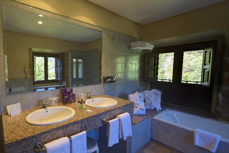 TWIN STANDARD Room
