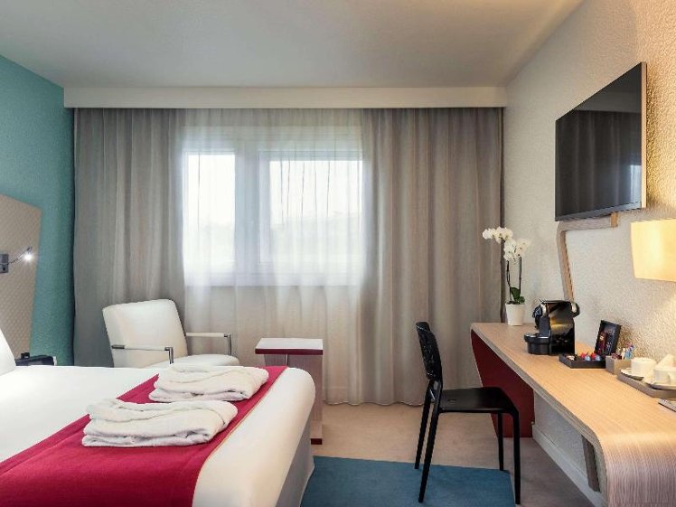 DOUBLE WITH DOUBLE BED Room