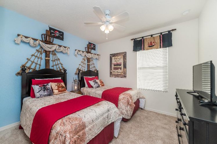 TOWNHOME FIVE BEDROOMS Room