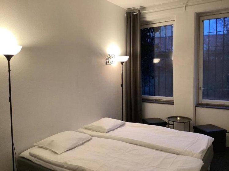 TWIN TWO BEDS Room
