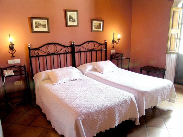 TRIPLE STANDARD Room
