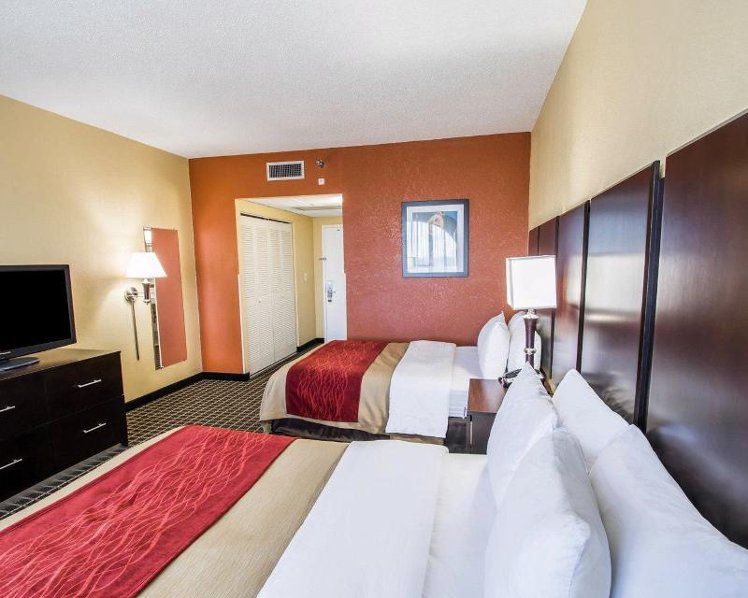 Clarion Inn and Suites Miami Airport