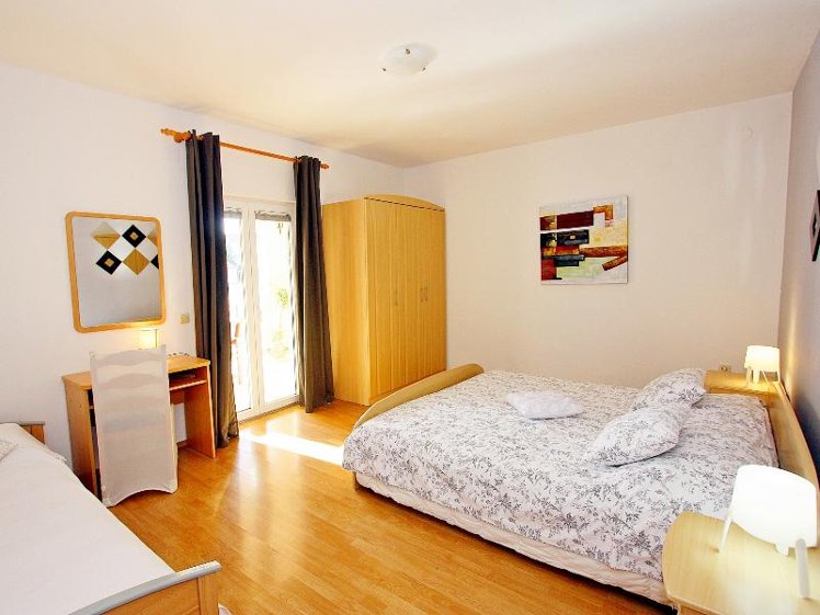 APARTMENT CAPACITY 4 Room