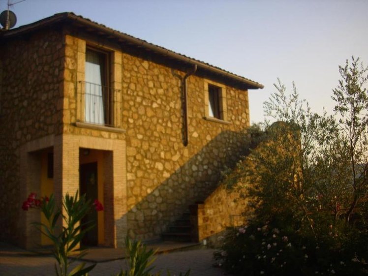 B&B Chiara e Benedetta (La villa degli Ulivi)