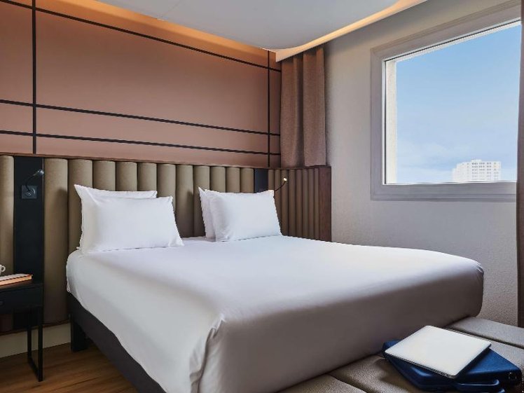 DOUBLE WITH DOUBLE BED Room