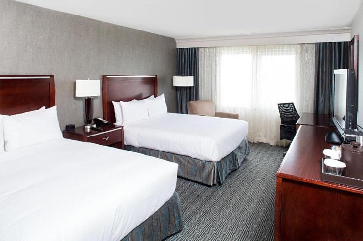 DOUBLE TWO QUEEN BEDS Room
