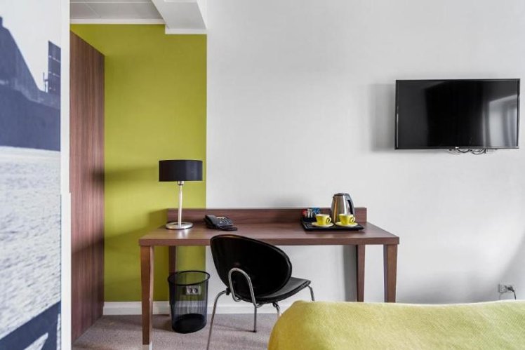 TWIN SUPERIOR Room