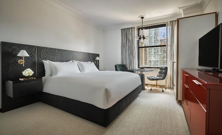 DOUBLE KING SIZE BED Room