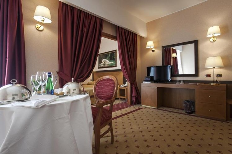 DOUBLE SUPERIOR Room