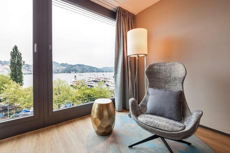 DOUBLE PREMIUM KING BED Room