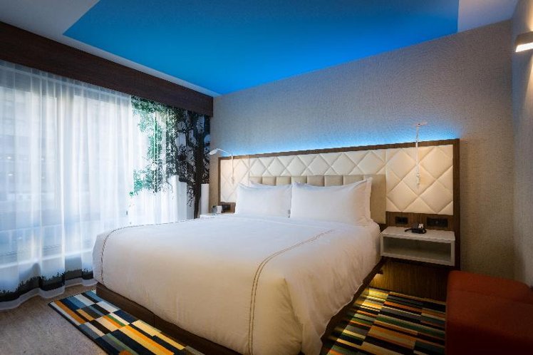 DOUBLE KING SIZE BED Room