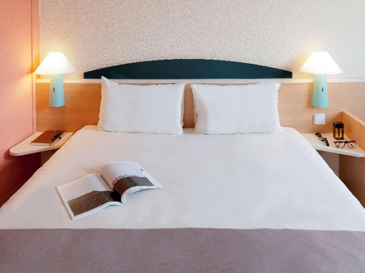 DOUBLE STANDARD Room