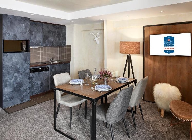 SUITE WITH VIEWS Room