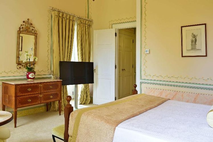 DOUBLE SUPERIOR GARDEN VIEW Room