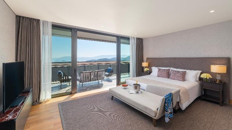 APARTMENT FOUR BEDROOMS WITH VIEWS Room