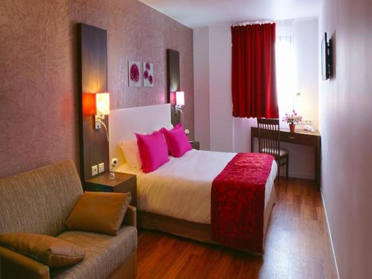 TRIPLE STANDARD Room