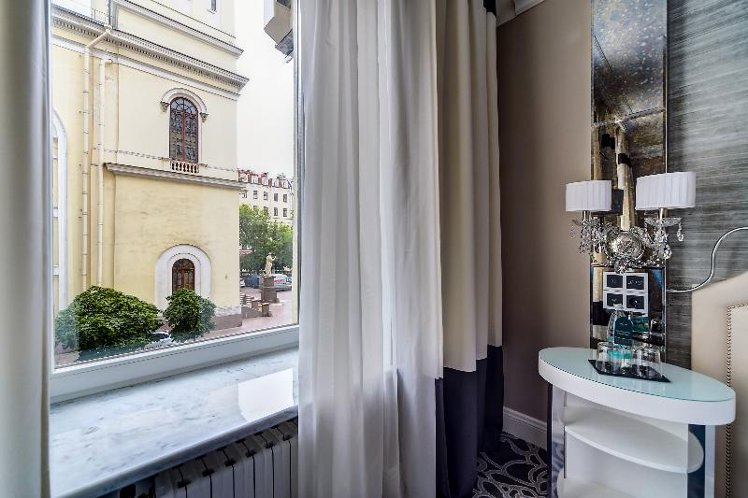DOUBLE SINGLE USE DELUXE Room