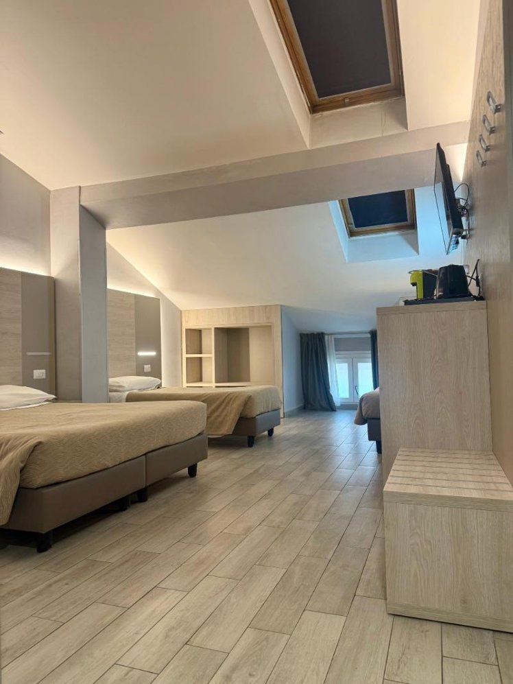 QUADRUPLE STANDARD Room