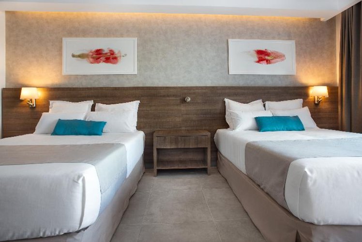 DOUBLE GARDEN VIEW Room