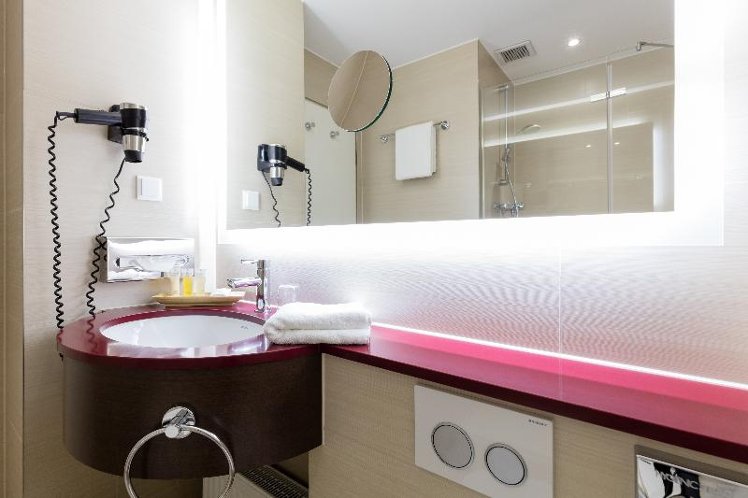 SINGLE STANDARD Room