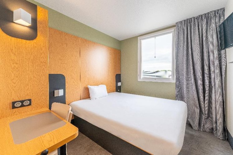 DOUBLE STANDARD Room