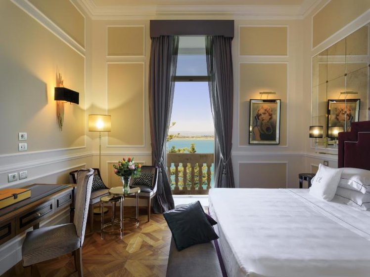 DOUBLE DELUXE SEA VIEW Room