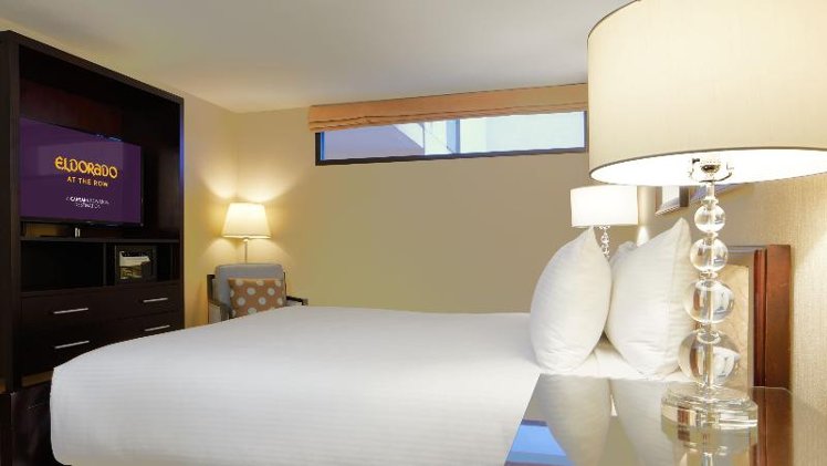 SUITE KING SIZE BED Room