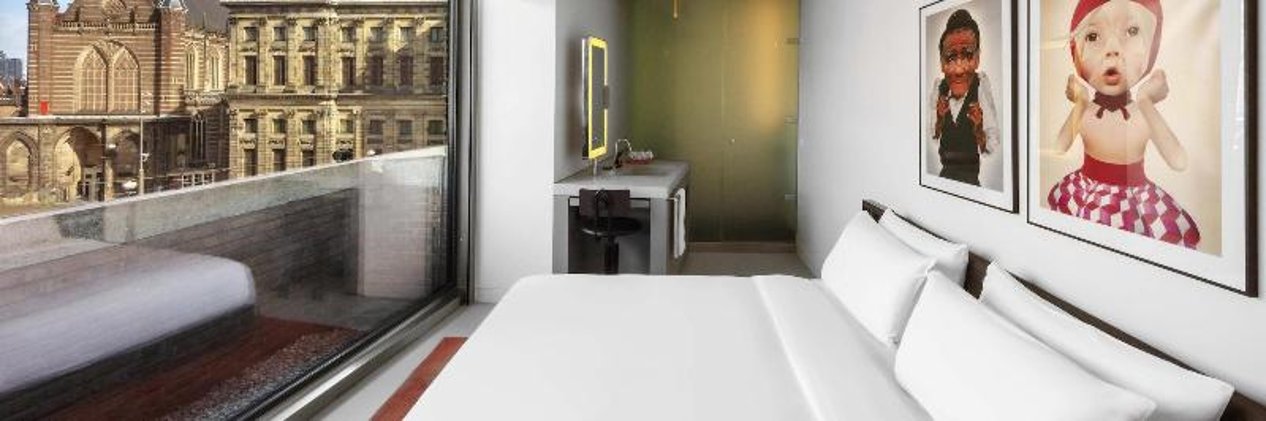 DOUBLE KING SIZE BED Room