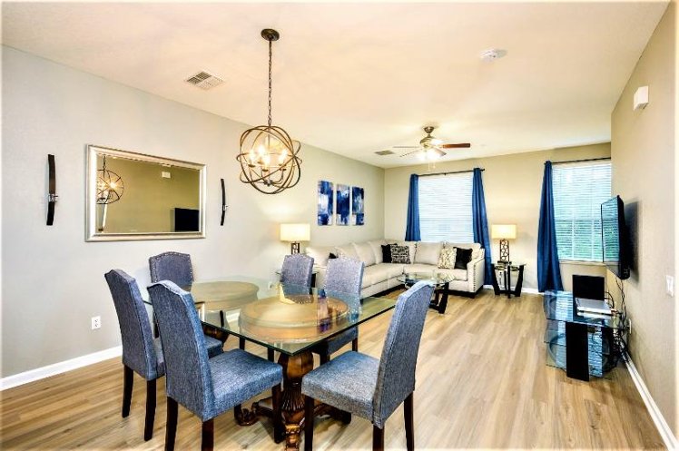 TOWNHOME THREE BEDROOMS Room