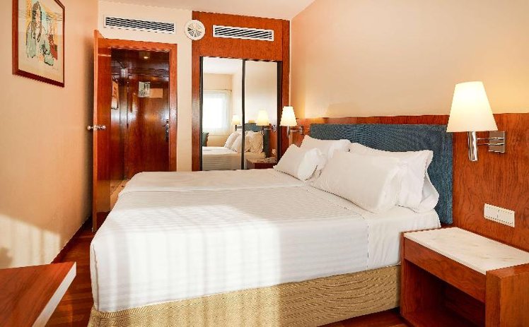 DOUBLE SINGLE USE STANDARD Room