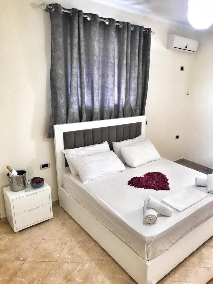 DOUBLE WITH BALCONY Room