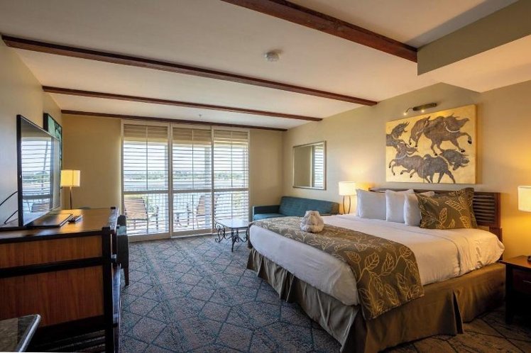 JUNIOR SUITE BAY VIEW KING BED Room