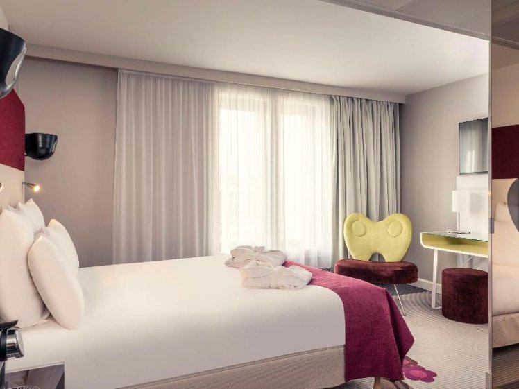 DOUBLE WITH DOUBLE BED Room