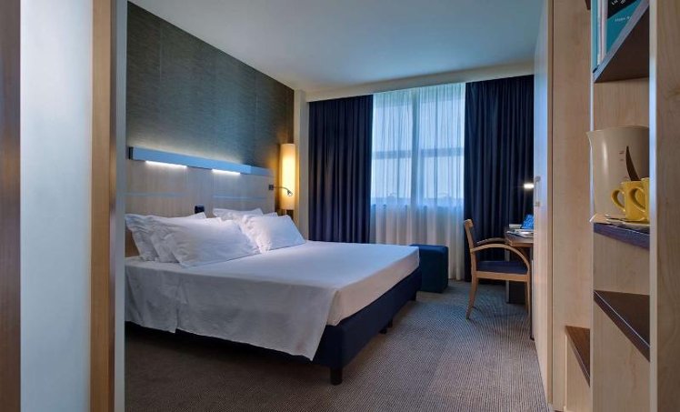 DOUBLE STANDARD Room