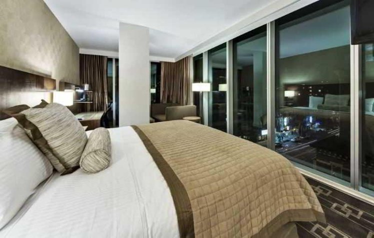 DOUBLE STANDARD Room