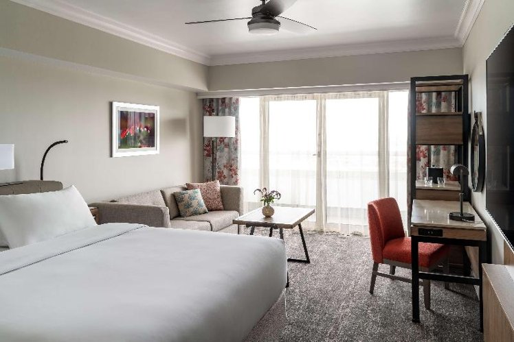 DOUBLE KING SIZE BED Room