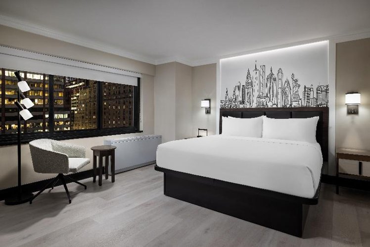 DOUBLE PREMIUM KING BED Room