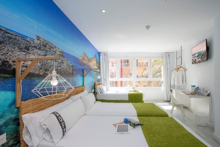 TRIPLE STANDARD Room