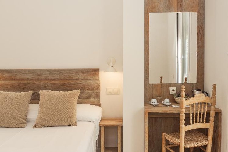 DOUBLE ECONOMY Room