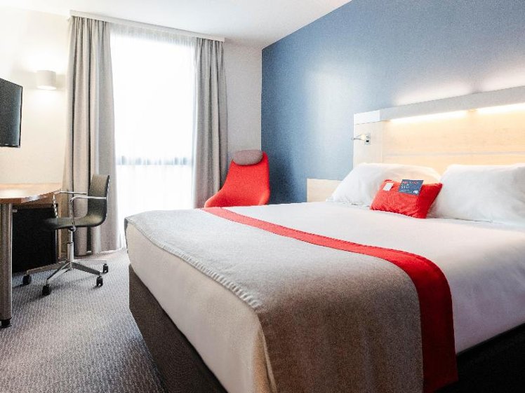 DOUBLE WITH DOUBLE BED Room