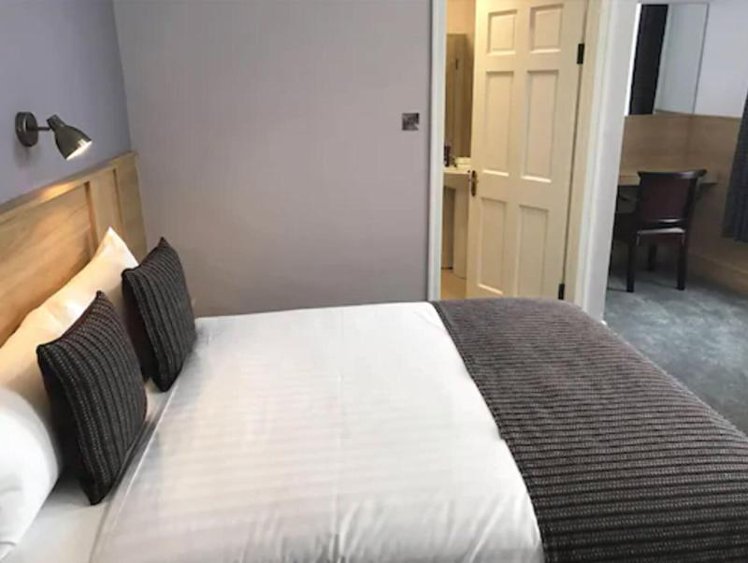 DOUBLE STANDARD Room
