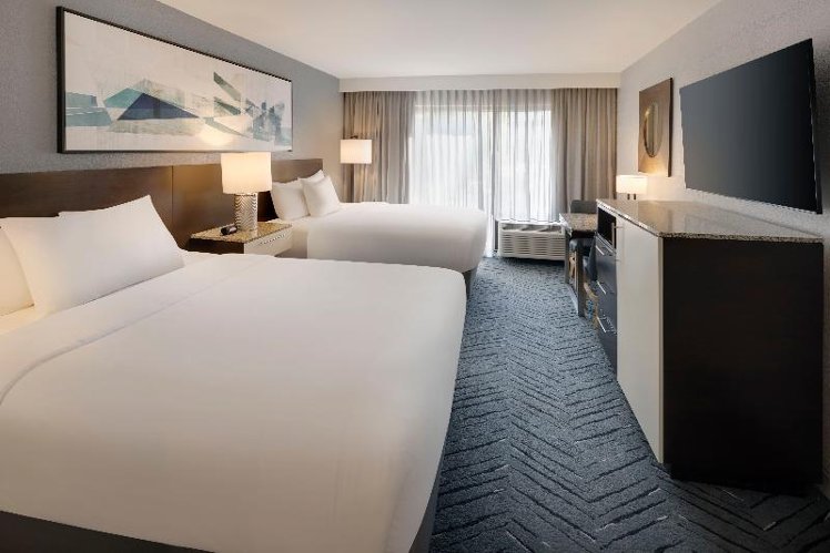 DOUBLE TWO QUEEN BEDS Room