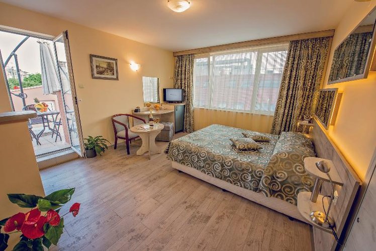 DOUBLE DELUXE Room