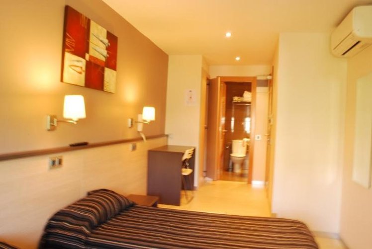 DOUBLE STANDARD Room