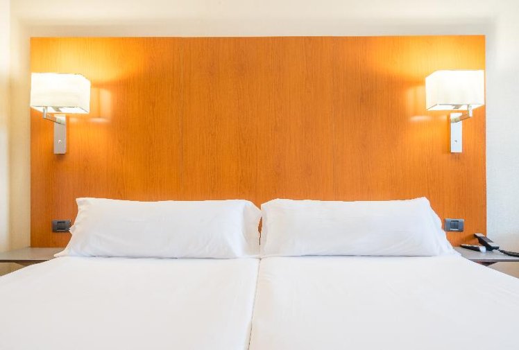 TWIN STANDARD Room