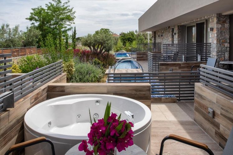 DOUBLE WITH JACUZZI Room