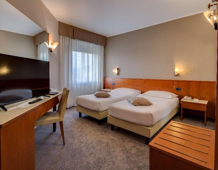 DOUBLE STANDARD Room