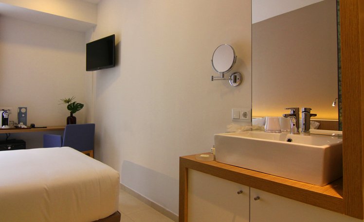 SINGLE STANDARD Room