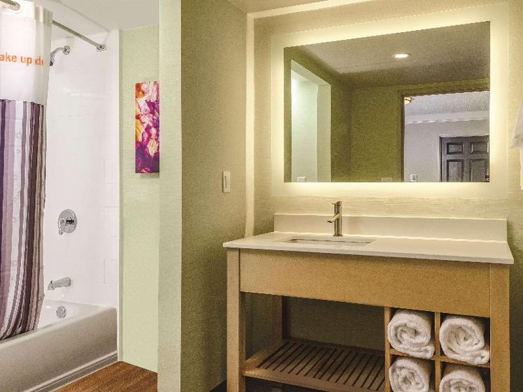 La Quinta Inn & Suites By Wyndham San Francisco Ai