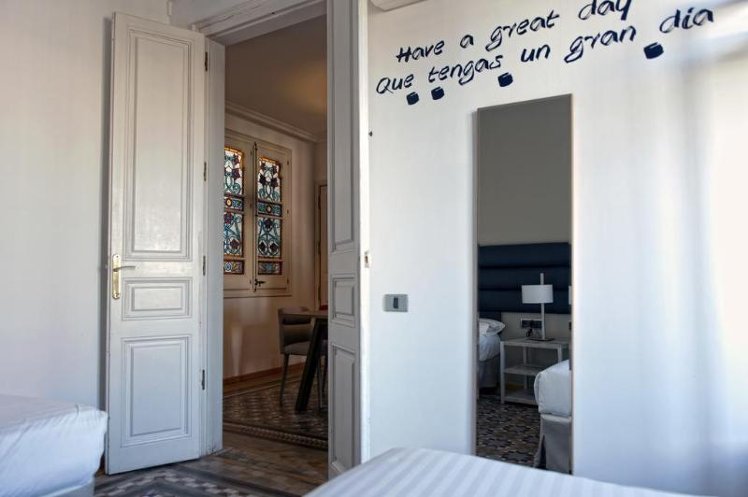 APARTMENT CAPACITY 7 THREE BEDROOMS Room